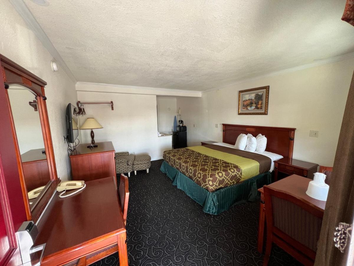 Americas Best Value Inn Hanford Exteriér fotografie
