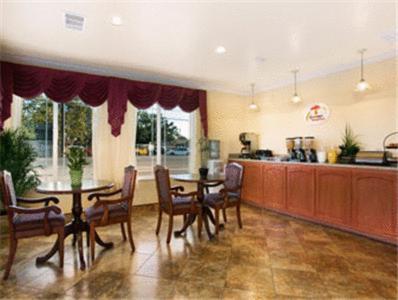 Americas Best Value Inn Hanford Restaurace fotografie